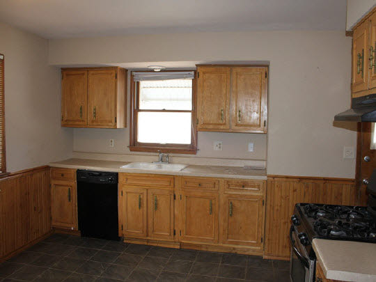 1837 Brownfield Road Rockford, IL 61108 - Photo 6 of 10 Gallery Image 6