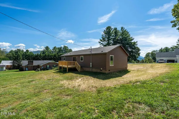 $329,999 | 300 Cedar Street, Mountain City, TN 37683