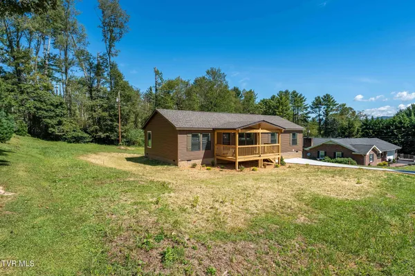 $329,999 | 300 Cedar Street, Mountain City, TN 37683