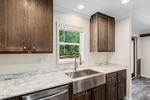 $329,999 | 300 Cedar Street, Mountain City, TN 37683