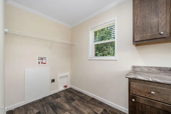 $329,999 | 300 Cedar Street, Mountain City, TN 37683