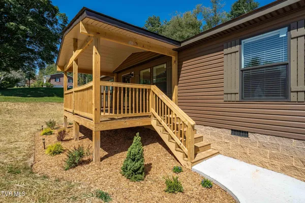 $329,999 | 300 Cedar Street, Mountain City, TN 37683
