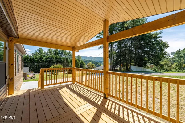 $329,999 | 300 Cedar Street, Mountain City, TN 37683