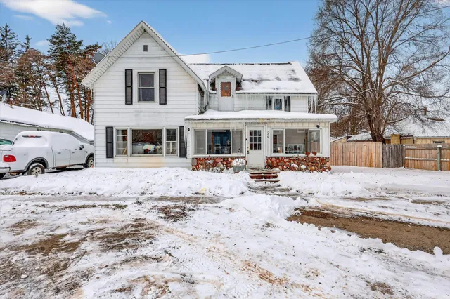 $199,000 | 126 Clark Street, Six Lakes, MI 48886