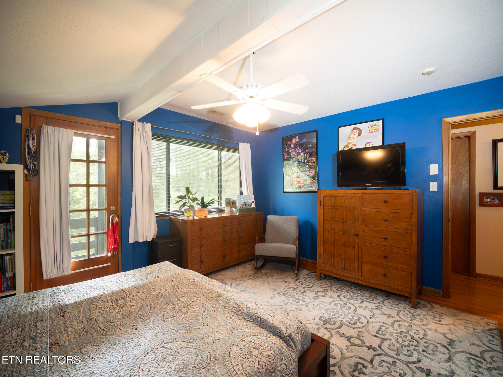331 Louisiana Avenue Oak Ridge, TN 37830 - Photo 33 of 48 Upstairs Bedroom 3