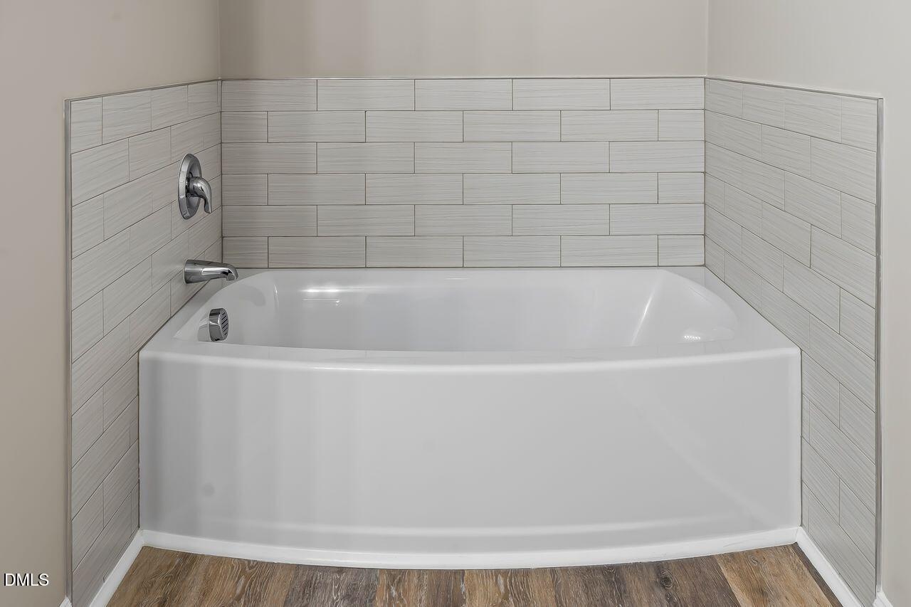 1036 Blue River Farm Drive Raleigh, NC 27603 - Photo 31 of 47 I_Primary Bath Tub