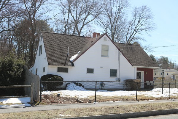 3 Hardwick Road Natick, MA 01760 - Photo 8 of 8 Gallery Image 8