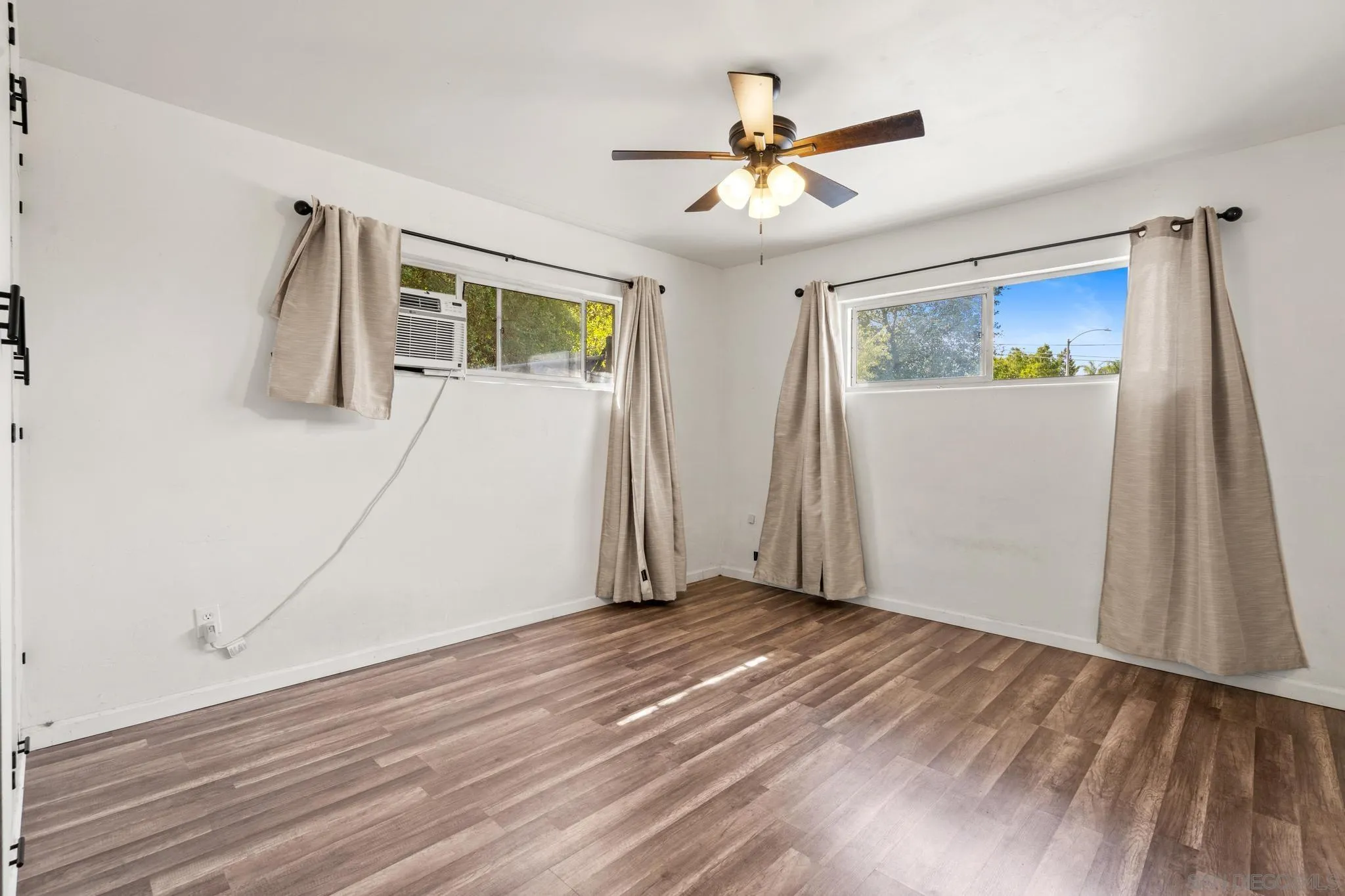 990 Old Mountain View Road El Cajon, CA 92021 - Photo 13 of 38