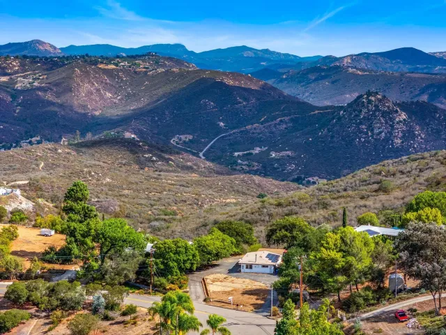 $640,000 | 990 Old Mountain View Road, El Cajon, CA 92021