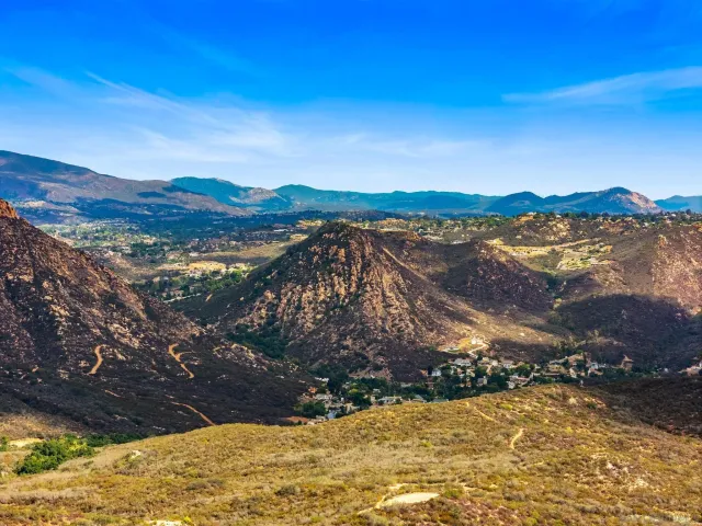 $640,000 | 990 Old Mountain View Road, El Cajon, CA 92021