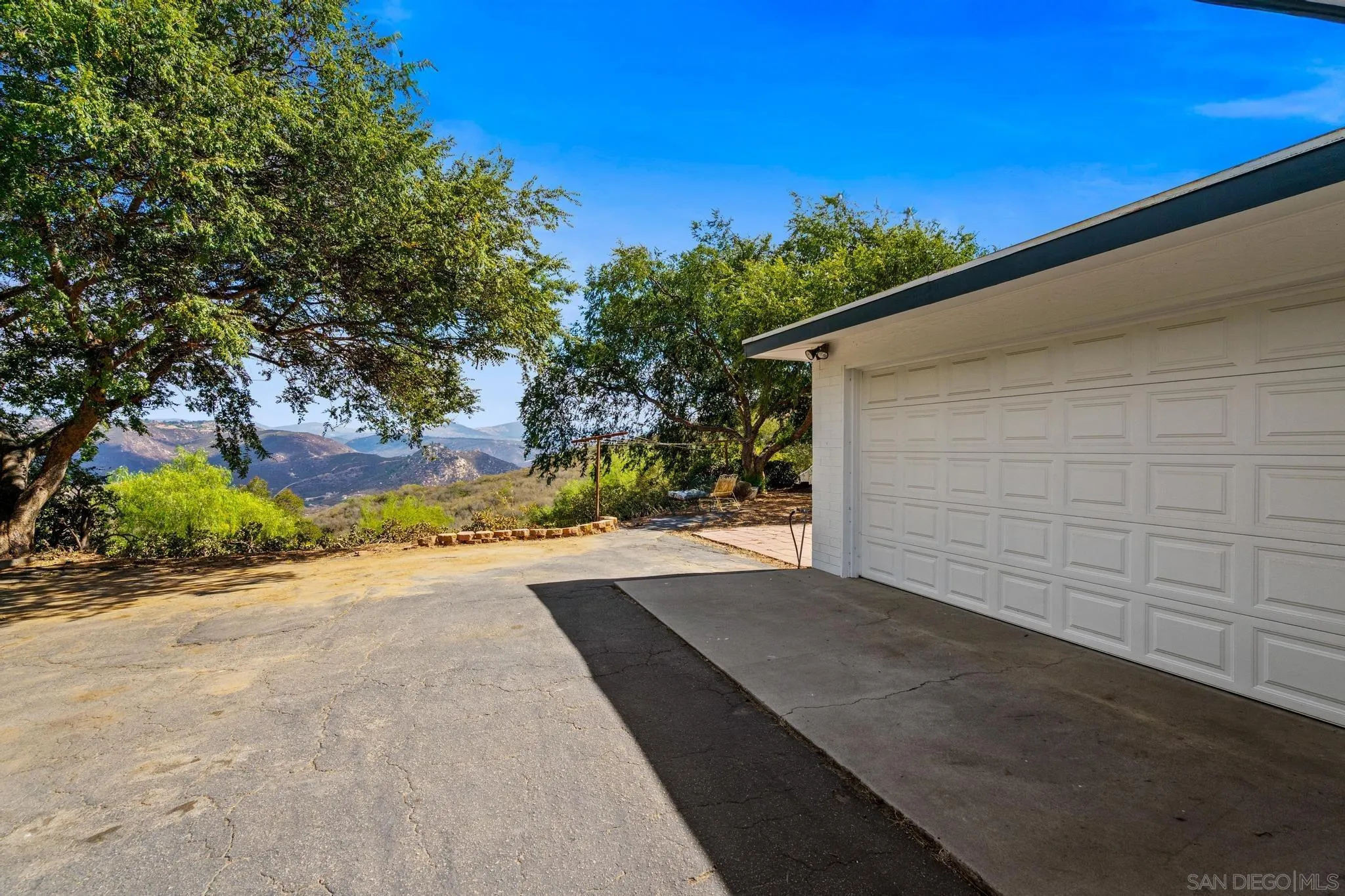 990 Old Mountain View Road El Cajon, CA 92021 - Photo 5 of 38