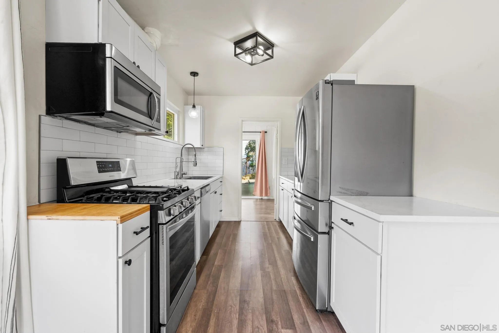 990 Old Mountain View Road El Cajon, CA 92021 - Photo 9 of 38