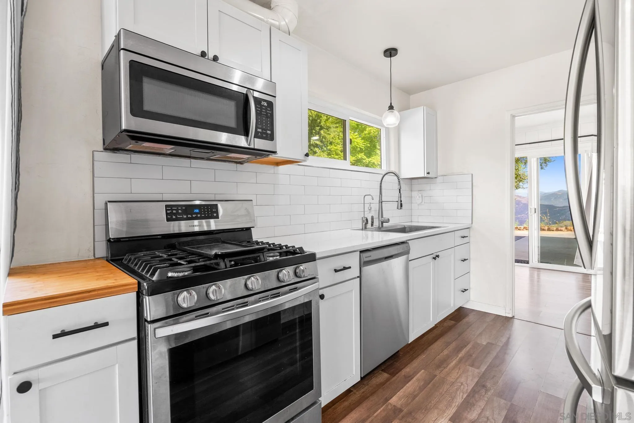 990 Old Mountain View Road El Cajon, CA 92021 - Photo 10 of 38