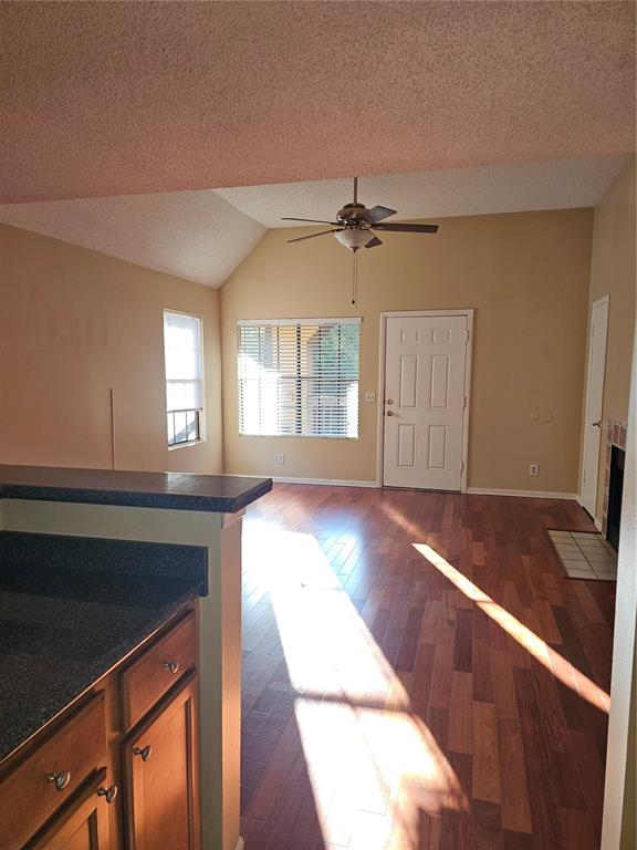 415 Lakepointe Drive, Unit 204 Altamonte Springs, FL 32701 - Photo 4 of 9