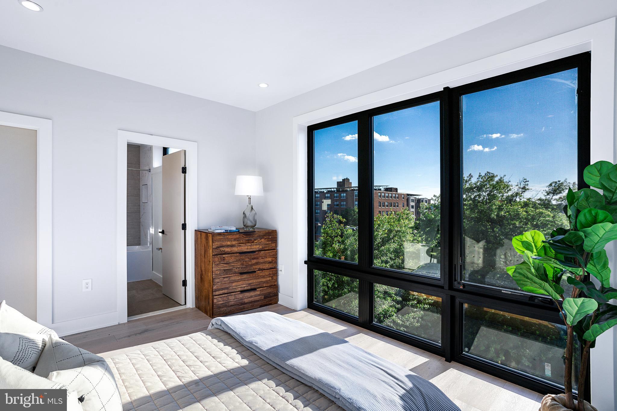 3933 14th Street Northwest, Unit PH8 Washington, DC 20011 - Photo 20 of 35