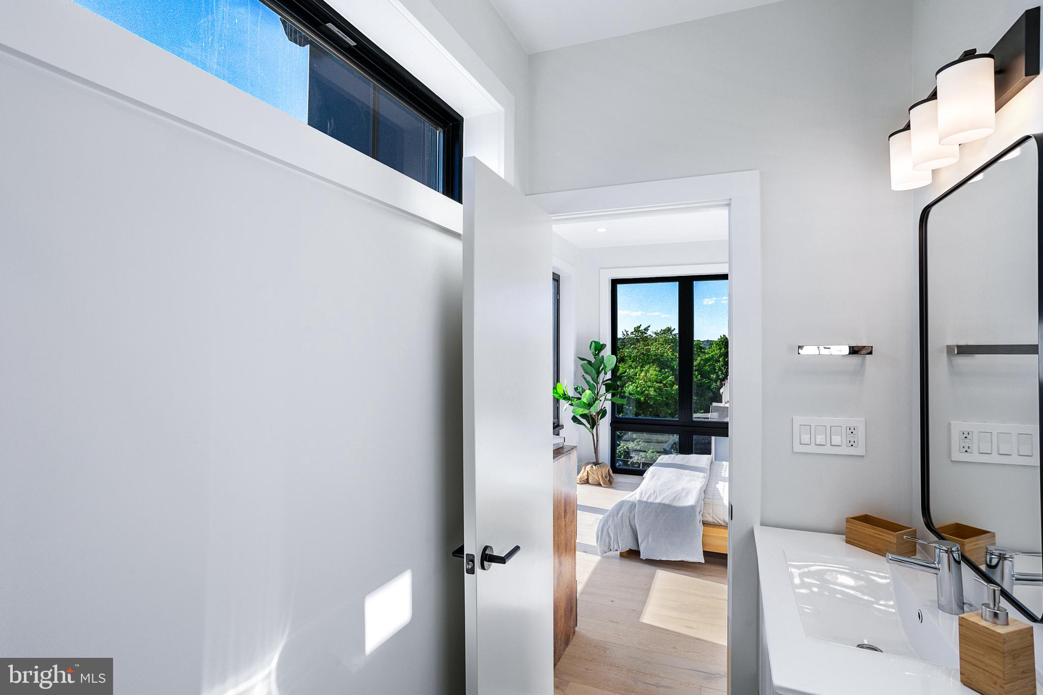 3933 14th Street Northwest, Unit PH8 Washington, DC 20011 - Photo 22 of 35