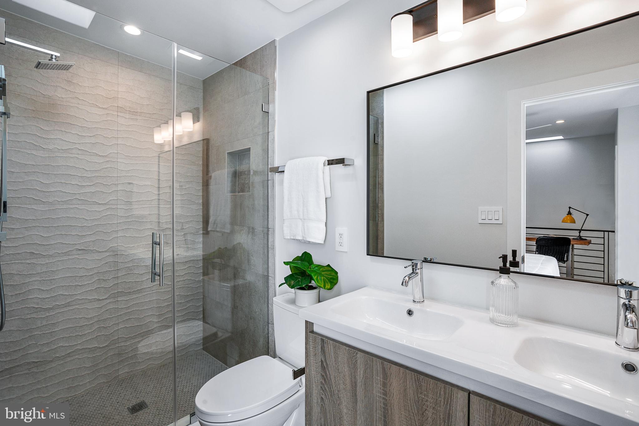 3933 14th Street Northwest, Unit PH8 Washington, DC 20011 - Photo 27 of 35