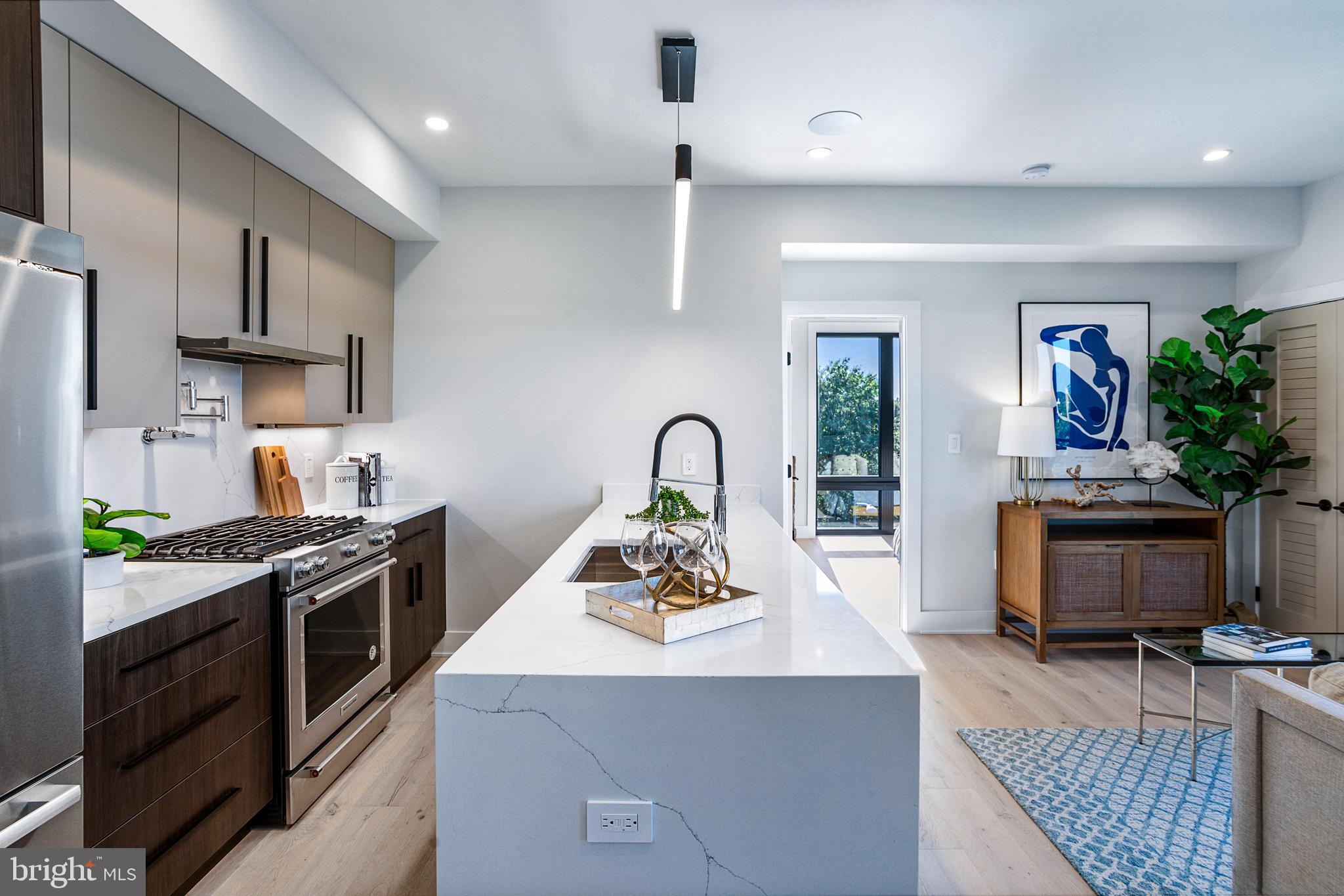 3933 14th Street Northwest, Unit PH8 Washington, DC 20011 - Photo 5 of 35