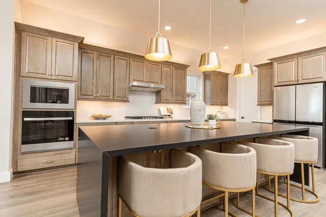 $681,848 | 19219 Seabiscuit Stable Trail, Tomball, TX 77377