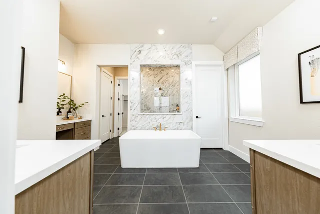 $681,848 | 19219 Seabiscuit Stable Trail, Tomball, TX 77377