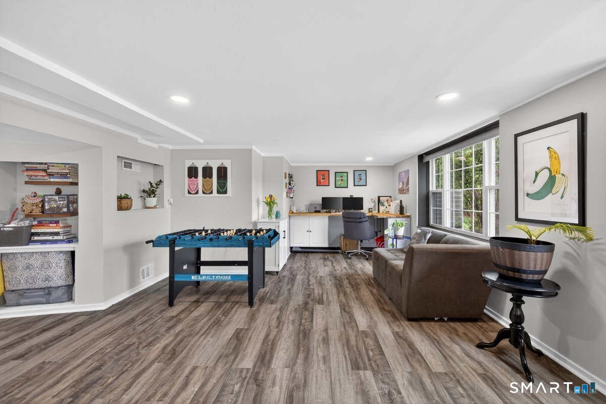 131 Clay Hill Road Stamford, CT 06905 - Photo 16 of 32