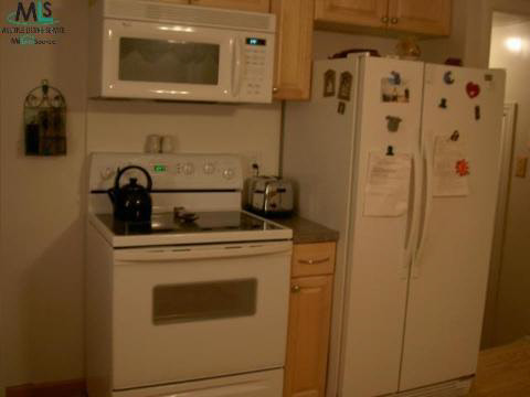 16242 Bell Eastpointe, MI 48021 - Photo 6 of 9 480862-5.JPG