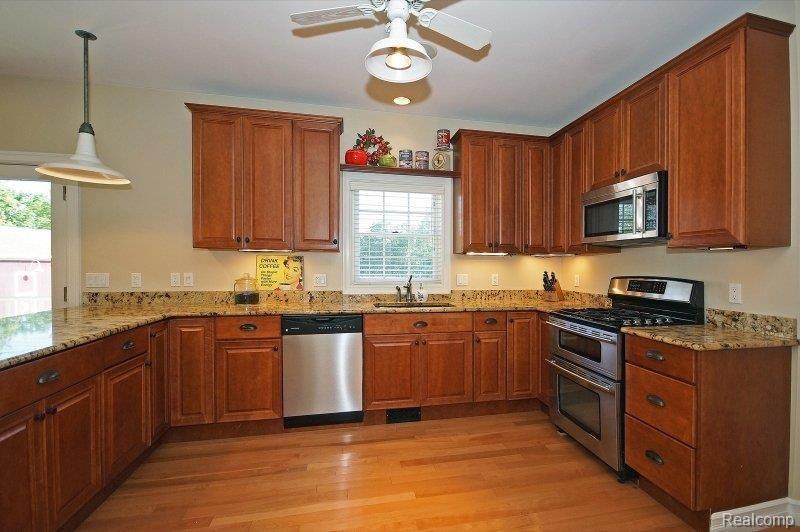 1831 7 Mile Road Whitmore Lake, MI 48189 - Photo 5 of 24 DSC00474.JPG