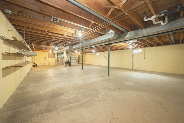 712 Homestead Place Joliet, IL 60435 - Photo 23 of 26 a view of empty room