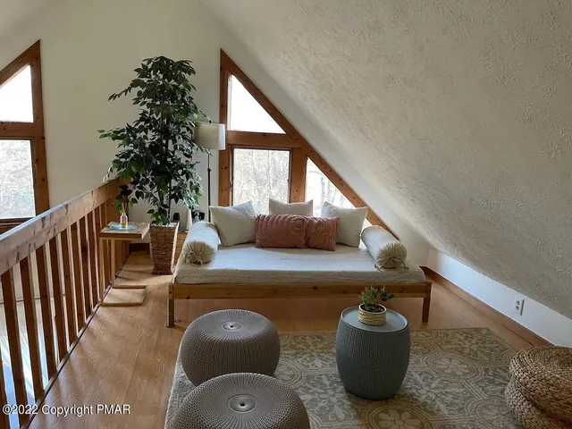 $2,500 | 1421 Clover Road, Long Pond, PA 18334