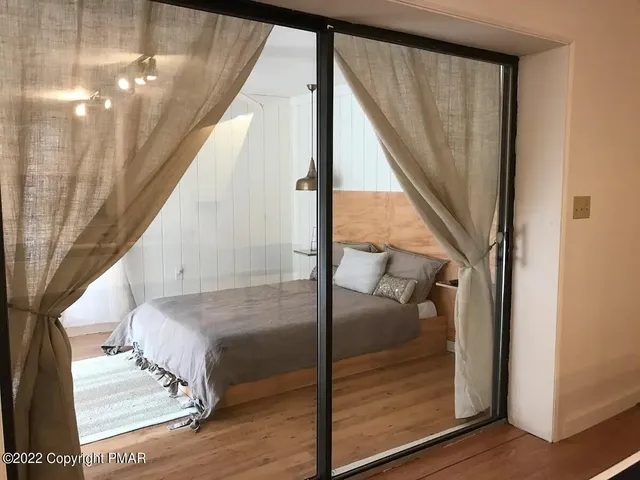 $2,500 | 1421 Clover Road, Long Pond, PA 18334