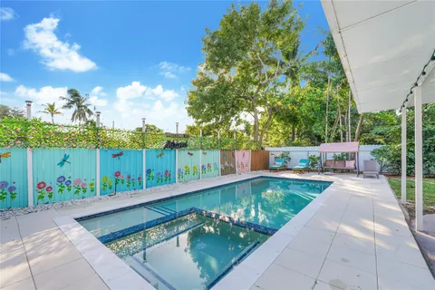 $1,145,000 | 1532 Northeast 144th Street, Miami, FL 33161