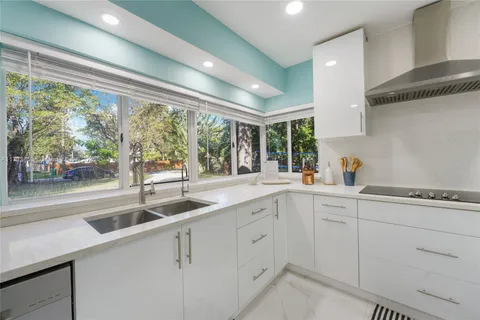 $1,145,000 | 1532 Northeast 144th Street, Miami, FL 33161