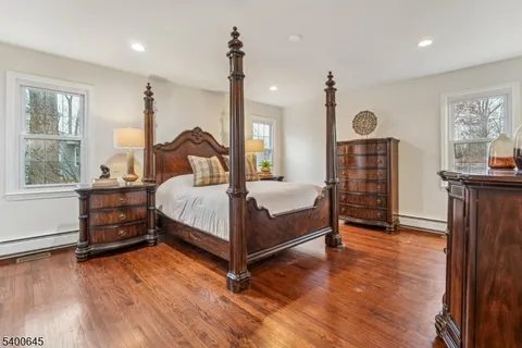 $1,795,000 | 10 Edwards Place, Short Hills, NJ 07078