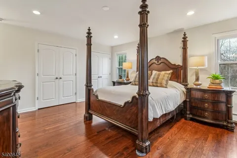 $1,795,000 | 10 Edwards Place, Short Hills, NJ 07078