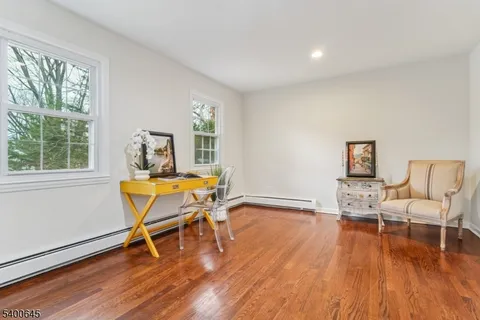 $1,795,000 | 10 Edwards Place, Short Hills, NJ 07078