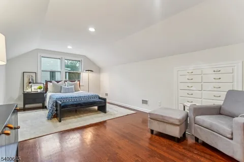 $1,795,000 | 10 Edwards Place, Short Hills, NJ 07078