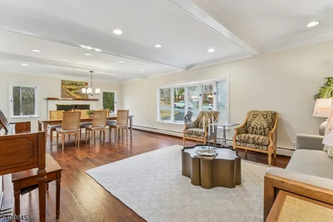 $1,795,000 | 10 Edwards Place, Short Hills, NJ 07078