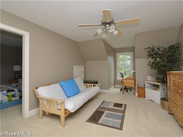 9285 Center Grove Church Road Clemmons, NC 27012 - Photo 13 of 16 Bonus. Sitting room adjacent to the third bedroom
