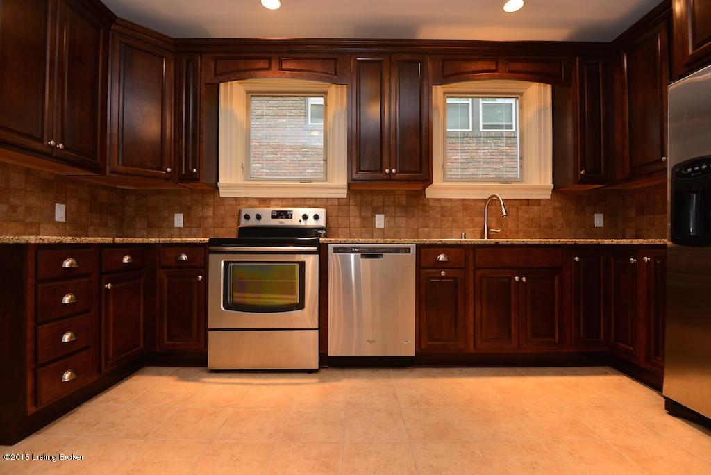 2434 Broadmeade Road Louisville, KY 40205 - Photo 11 of 32 DSC_3876