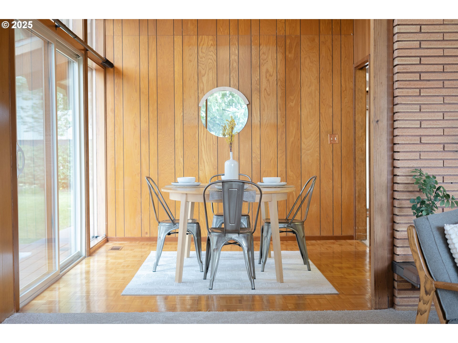 4035 Southwest Altadena Avenue Portland, OR 97239 - Photo 17 of 48 Dining Room
