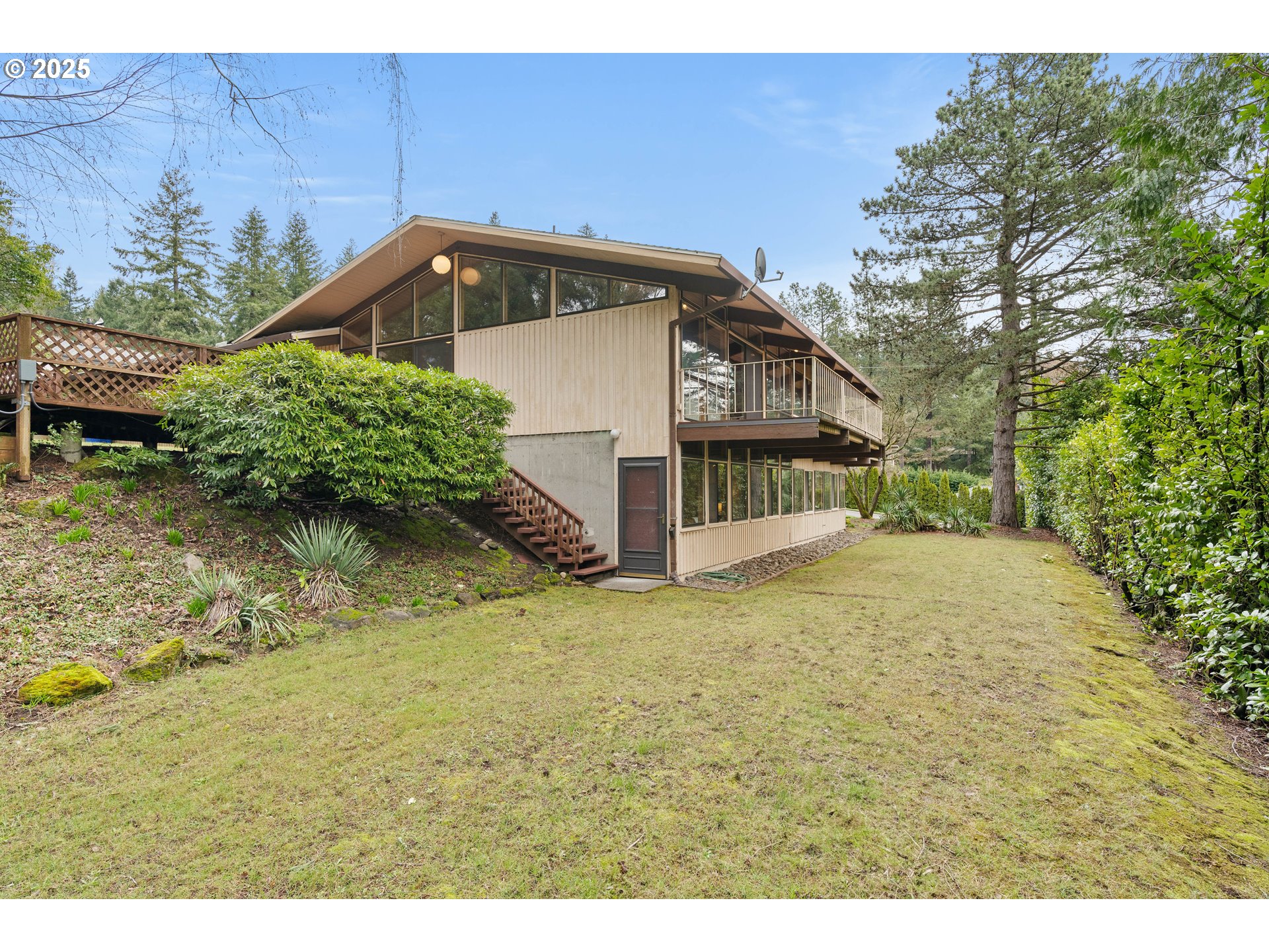 4035 Southwest Altadena Avenue Portland, OR 97239 - Photo 47 of 48 Carport