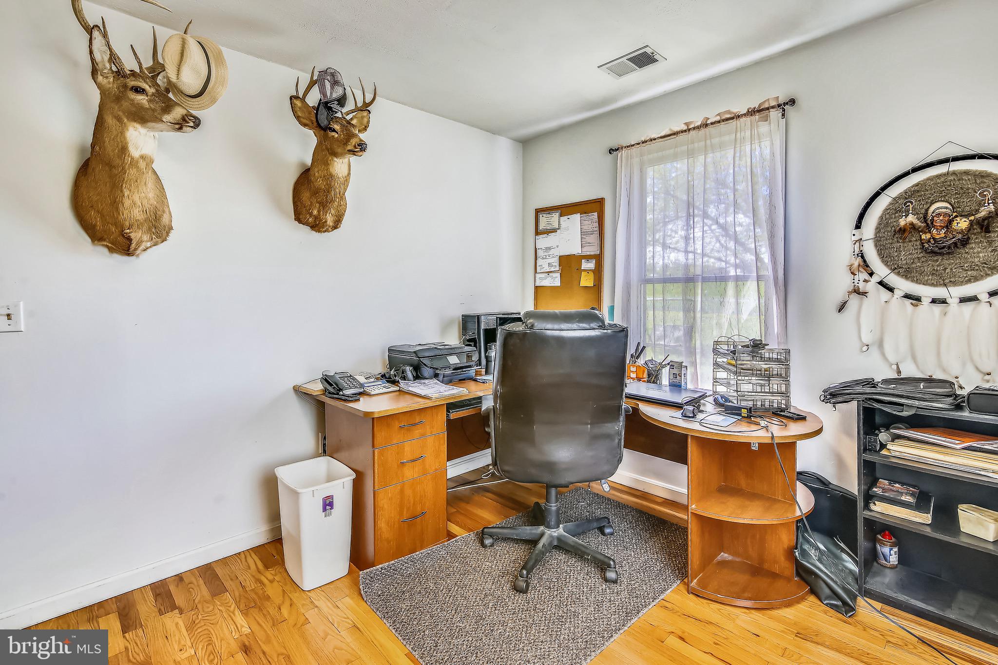 2621 Braddock Road Mount Airy, MD 21771 - Photo 17 of 31 Main Floor Office