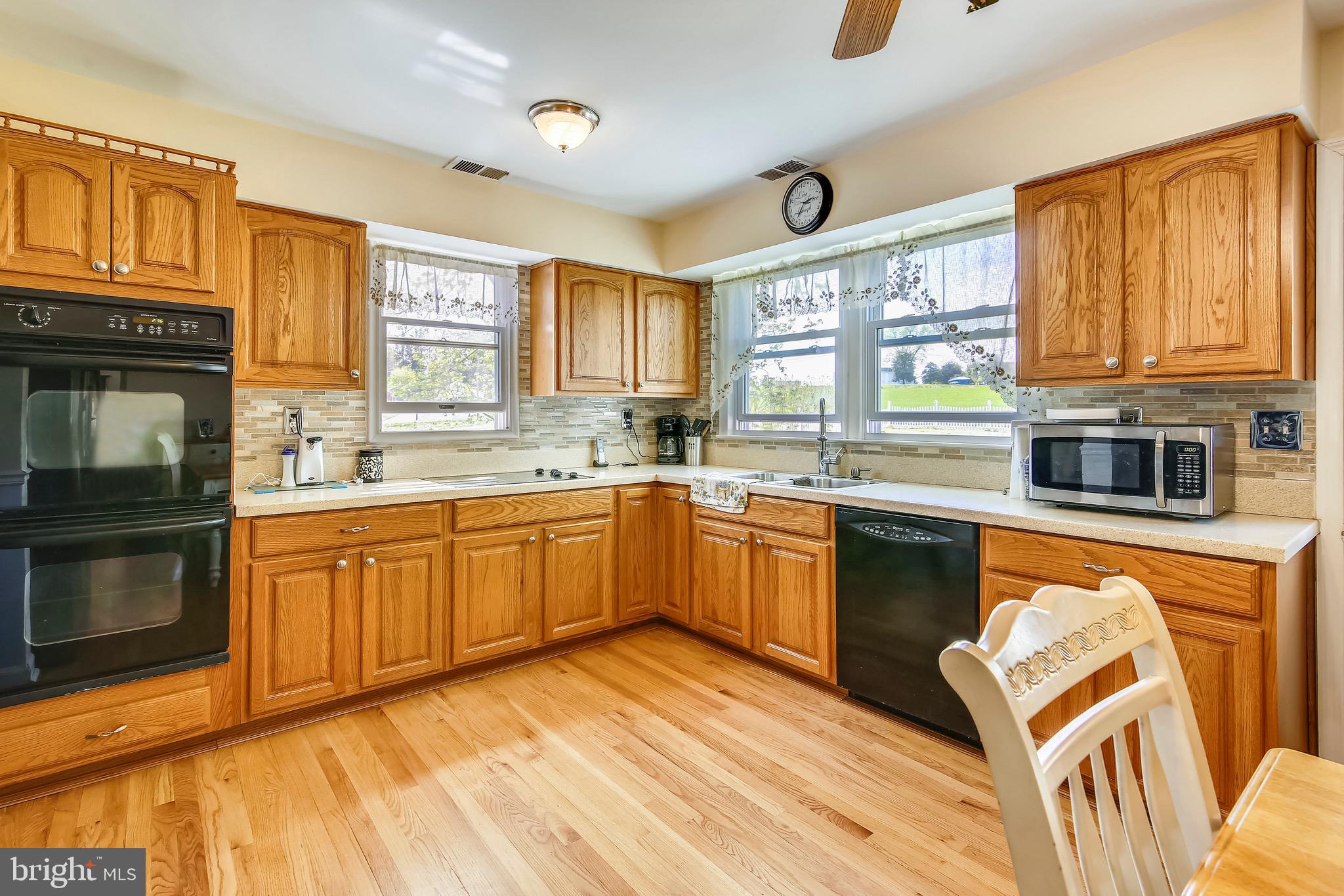 2621 Braddock Road Mount Airy, MD 21771 - Photo 8 of 31 Kitchen Solid surface counter tops