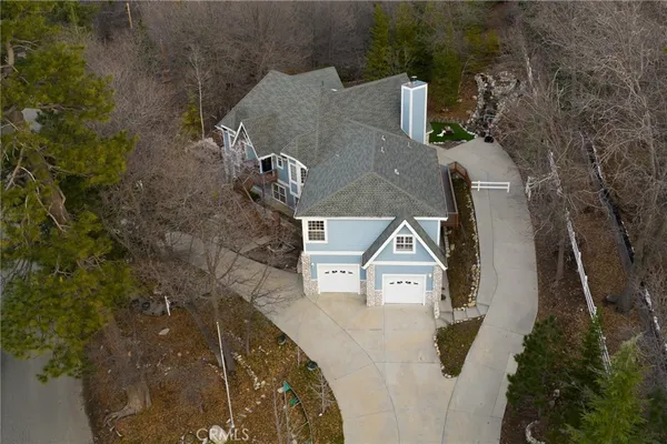 $2,350,000 | 28537 North Shore, Lake Arrowhead, CA 92352