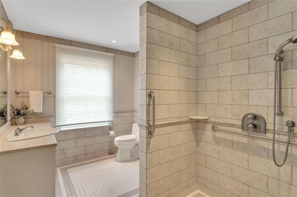 139 Peppergrass Road Baden, PA 15005 - Photo 35 of 50 Beautiful ensuite in guest quarters.