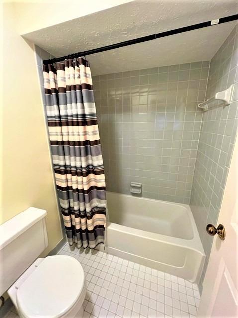 5248 Fox Ridge, Unit 101 Cincinnati, OH 45248 - Photo 12 of 18 Gallery Image 12