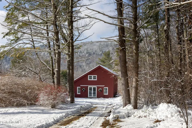 a view of a big yard in front of the house