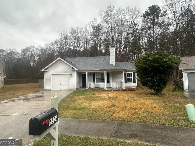 $1,700 | 6609 Saganaw Drive, Rex, GA 30273
