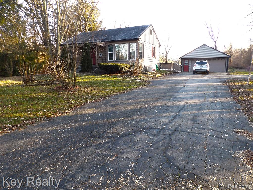 44291 Bemis Road Belleville, MI 48111 - Photo 1 of 54