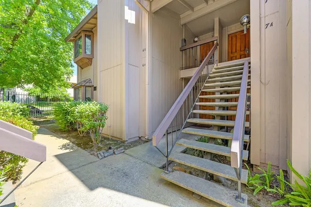 $279,000 | 5333 Primrose Drive, Unit 7A, Fair Oaks, CA 95628